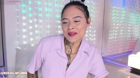 Snapshot of ohyesly_ chatting on September 23, 11:41 am ohyesly_ online show from September 23, 11:41 am