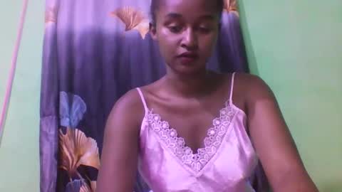 olinah610 online show from November 24, 8:22 pm