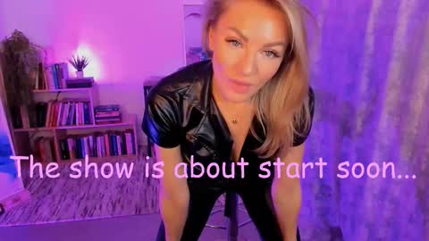 oliva_candy online show from September 17, 6:50 pm