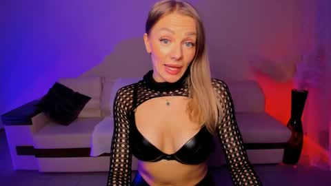 oliva_candy online show from April 30, 8:57 pm