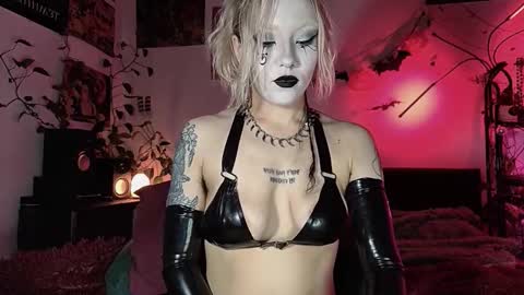 Olive online show from October 30, 1:45 pm