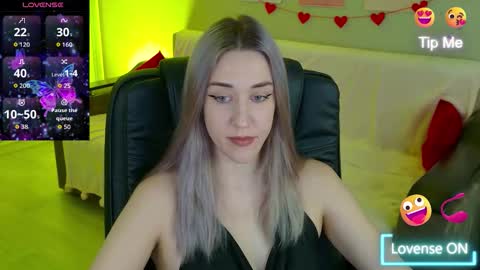 Snapshot of olivia_daze chatting on October 16, 5:54 am olivia_daze online show from October 16, 5:54 am