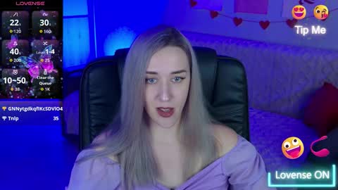 Snapshot of olivia_daze chatting on September 26, 11:13 pm olivia_daze online show from September 26, 11:13 pm