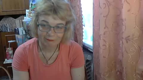 Olivia Mia online show from June 22, 5:48 am