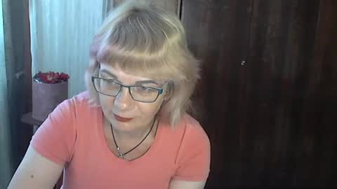 Olivia Mia online show from July 25, 12:12 pm