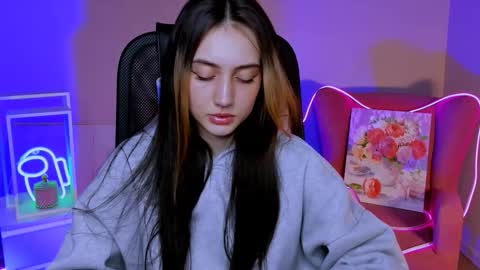 olivia_norton_ online show from November 12, 3:54 pm