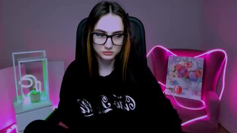 olivia_norton_ online show from November 25, 3:58 pm