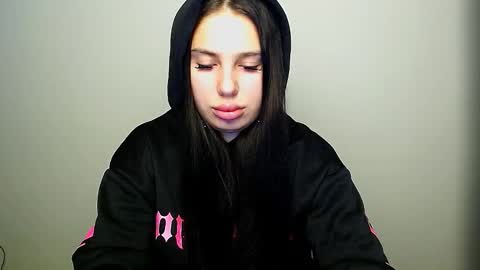 Snapshot of olivia_red_ chatting on October 7, 3:55 am Olivia online show from October 7, 3:55 am