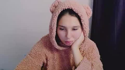 Snapshot of olivia_red_ chatting on September 26, 5:27 am Olivia online show from September 26, 5:27 am