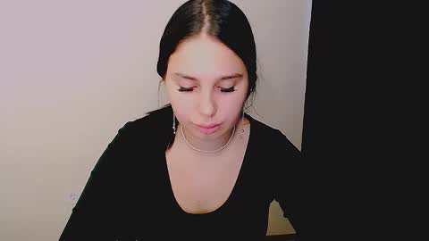 Snapshot of olivia_red_ chatting on September 20, 3:49 am Olivia online show from September 20, 3:49 am
