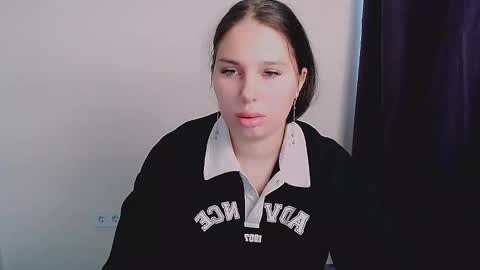 Snapshot of olivia_red_ chatting on September 25, 5:17 am Olivia online show from September 25, 5:17 am