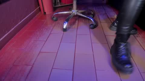 Snapshot of olivia_seex chatting on March 2, 1:42 pm online show from March 2, 1:42 pm