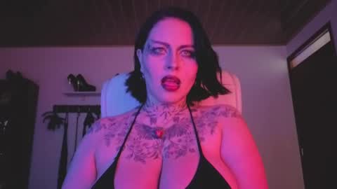 Snapshot of olivia_seex chatting on October 11, 1:58 pm online show from October 11, 1:58 pm