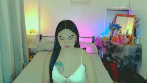olivia_xxo online show from July 25, 3:52 pm