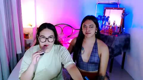 olivia_xxo online show from June 30, 10:37 am