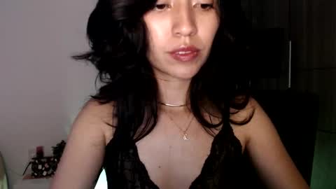 Snapshot of oliviaaa__ chatting on March 1, 9:48 pm oliviaaa__ online show from March 1, 9:48 pm
