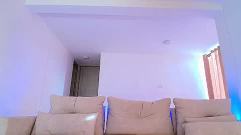 My name is olivia but can you call me Oli online show from August 1, 9:17 pm