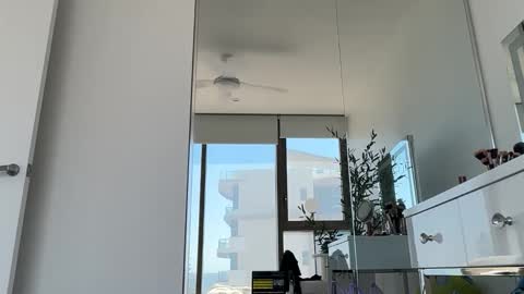 Snapshot of oliviabrookess chatting on October 3, 12:38 am Olivia Brookes online show from October 3, 12:38 am
