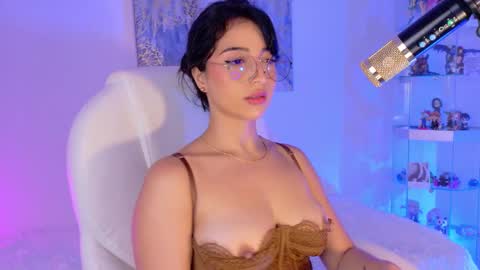 Olivia Mcneill  online show from March 11, 1:47 pm