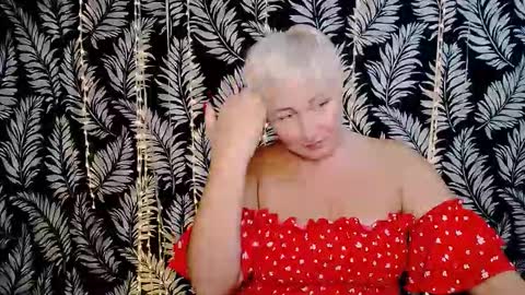Snapshot of oliviaoskar_ chatting on October 7, 11:25 am Kelly online show from October 7, 11:25 am
