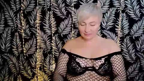 Snapshot of oliviaoskar_ chatting on September 18, 11:31 am Kelly online show from September 18, 11:31 am