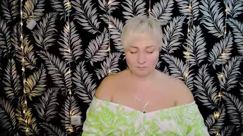 Snapshot of oliviaoskar_ chatting on January 7, 12:31 pm Kelly online show from January 7, 12:31 pm