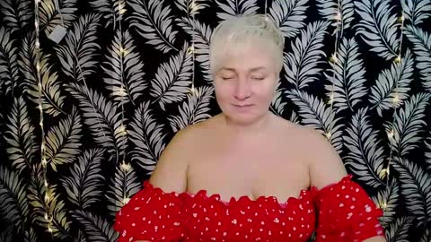 Snapshot of oliviaoskar_ chatting on December 24, 12:33 pm Kelly online show from December 24, 12:33 pm