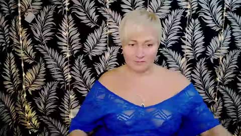 Snapshot of oliviaoskar_ chatting on December 31, 12:15 pm Kelly online show from December 31, 12:15 pm