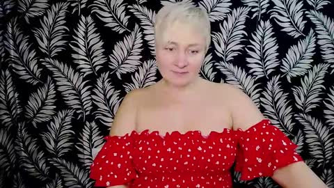 Snapshot of oliviaoskar_ chatting on December 20, 1:43 pm Kelly online show from December 20, 1:43 pm