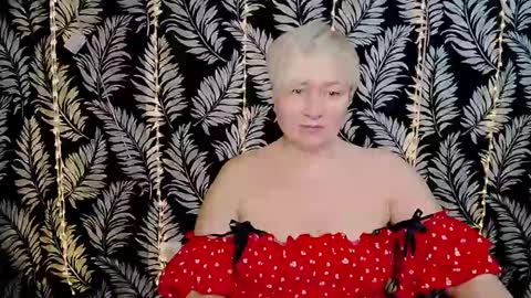 Snapshot of oliviaoskar_ chatting on February 16, 12:21 pm Kelly online show from February 16, 12:21 pm