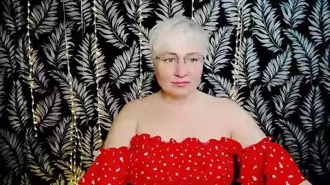 Kelly online show from May 4, 10:52 am