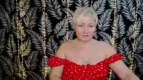 Snapshot of oliviaoskar_ chatting on February 7, 11:56 am Kelly online show from February 7, 11:56 am