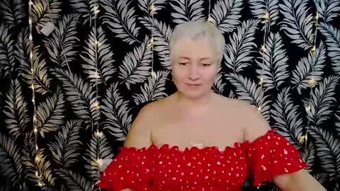 Snapshot of oliviaoskar_ chatting on December 27, 11:50 am Kelly online show from December 27, 11:50 am
