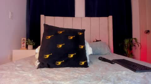 misssaray official online show from April 29, 2:37 am
