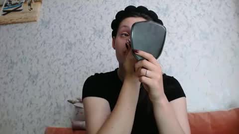 Amalia online show from May 6, 9:02 am