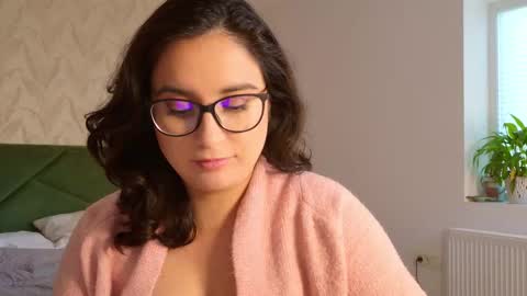 Snapshot of onlyella92_ chatting on October 28, 12:00 pm onlyella92_ online show from October 28, 12:00 pm