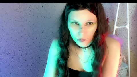 Onyx online show from May 19, 8:49 pm
