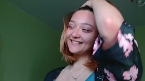 Snapshot of orange___melani chatting on September 19, 10:25 am Melani online show from September 19, 10:25 am