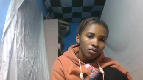 orianie064 online show from July 14, 4:28 am