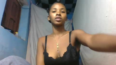 orianie064 online show from July 5, 7:25 am