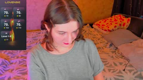 Snapshot of oskar_fucker chatting on February 26, 4:27 pm Leliana online show from February 26, 4:27 pm