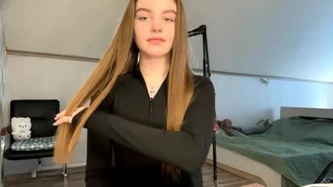 Kate online show from March 15, 5:20 am