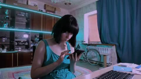 Ella online show from July 17, 9:02 am