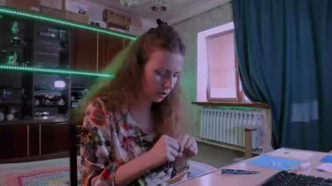 Ella online show from July 18, 12:40 pm