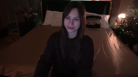 Paige online show from December 22, 6:38 am