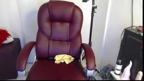 paiper online show from March 7, 11:23 pm