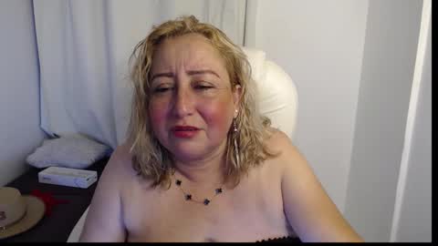 paiperhalliwey online show from October 19, 12:56 am