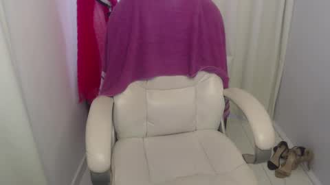 paiperhalliwey online show from February 26, 4:16 pm