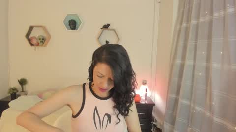 Paloma  online show from October 26, 7:09 pm