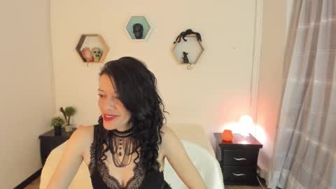 Paloma  online show from October 16, 9:28 pm